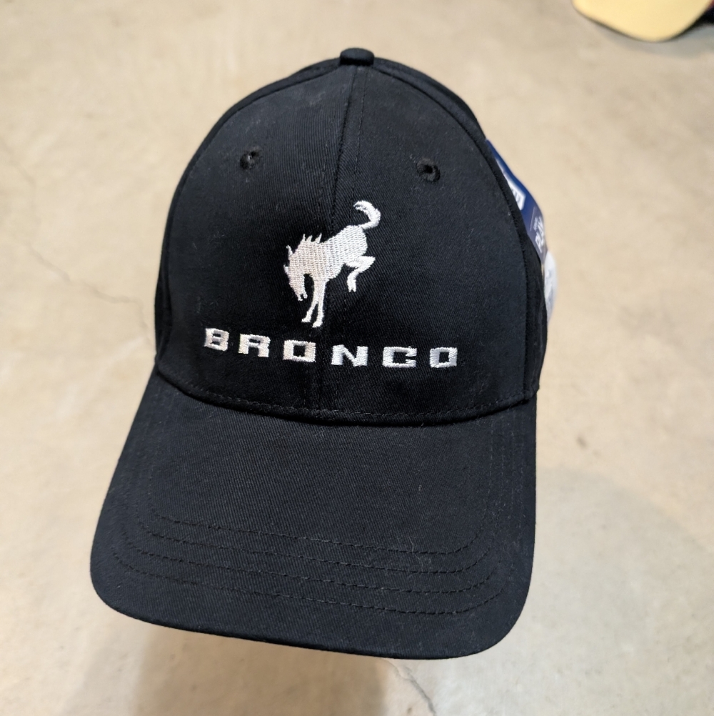 NWT Bronco Embroidered Black Baseball Cap Strap Back
